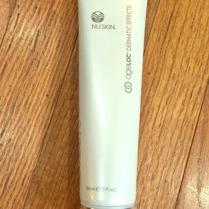 Dermatic Effects by Nuskin
